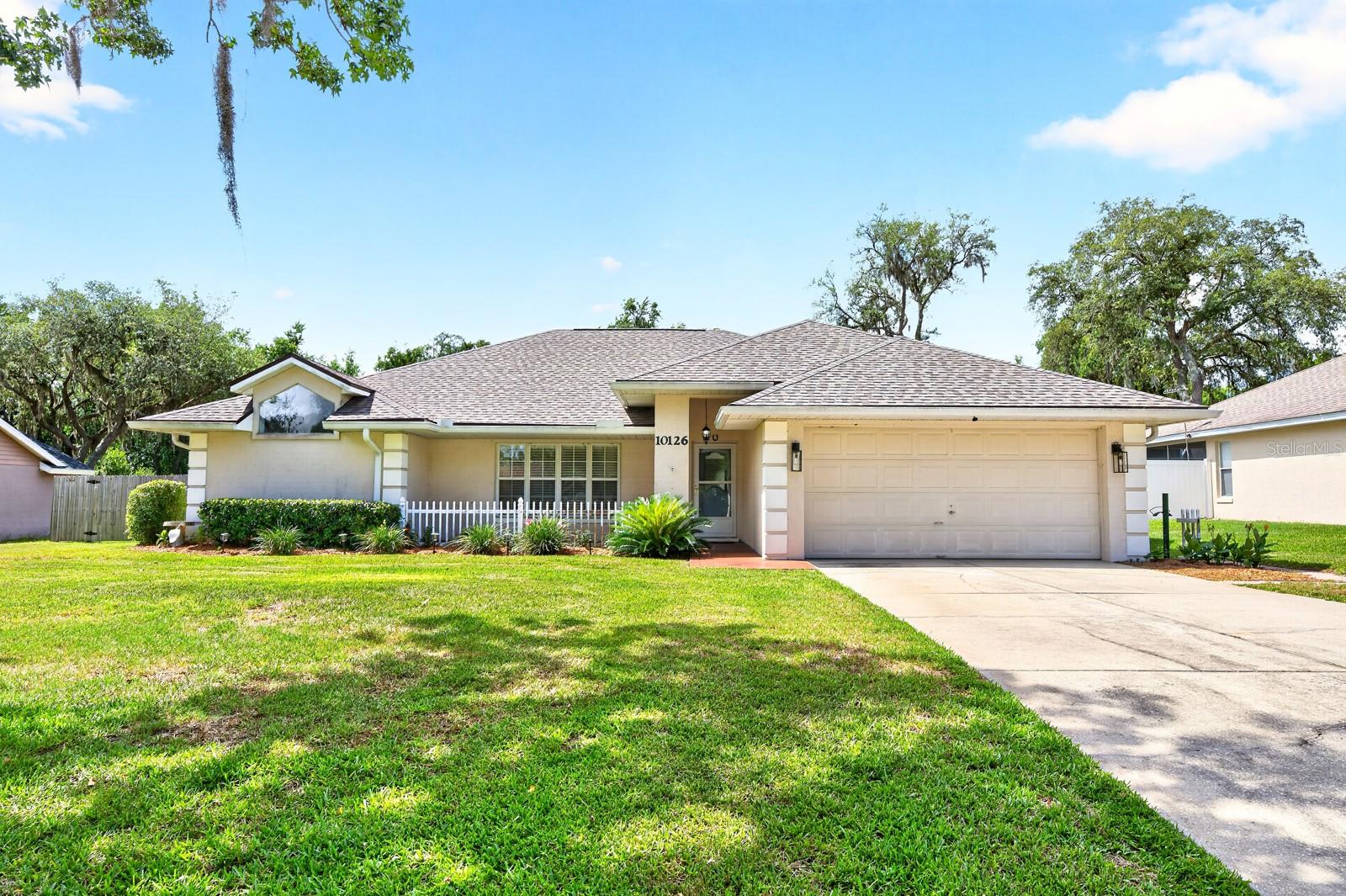 10126 SILVER BLUFF DR, LEESBURG, FL