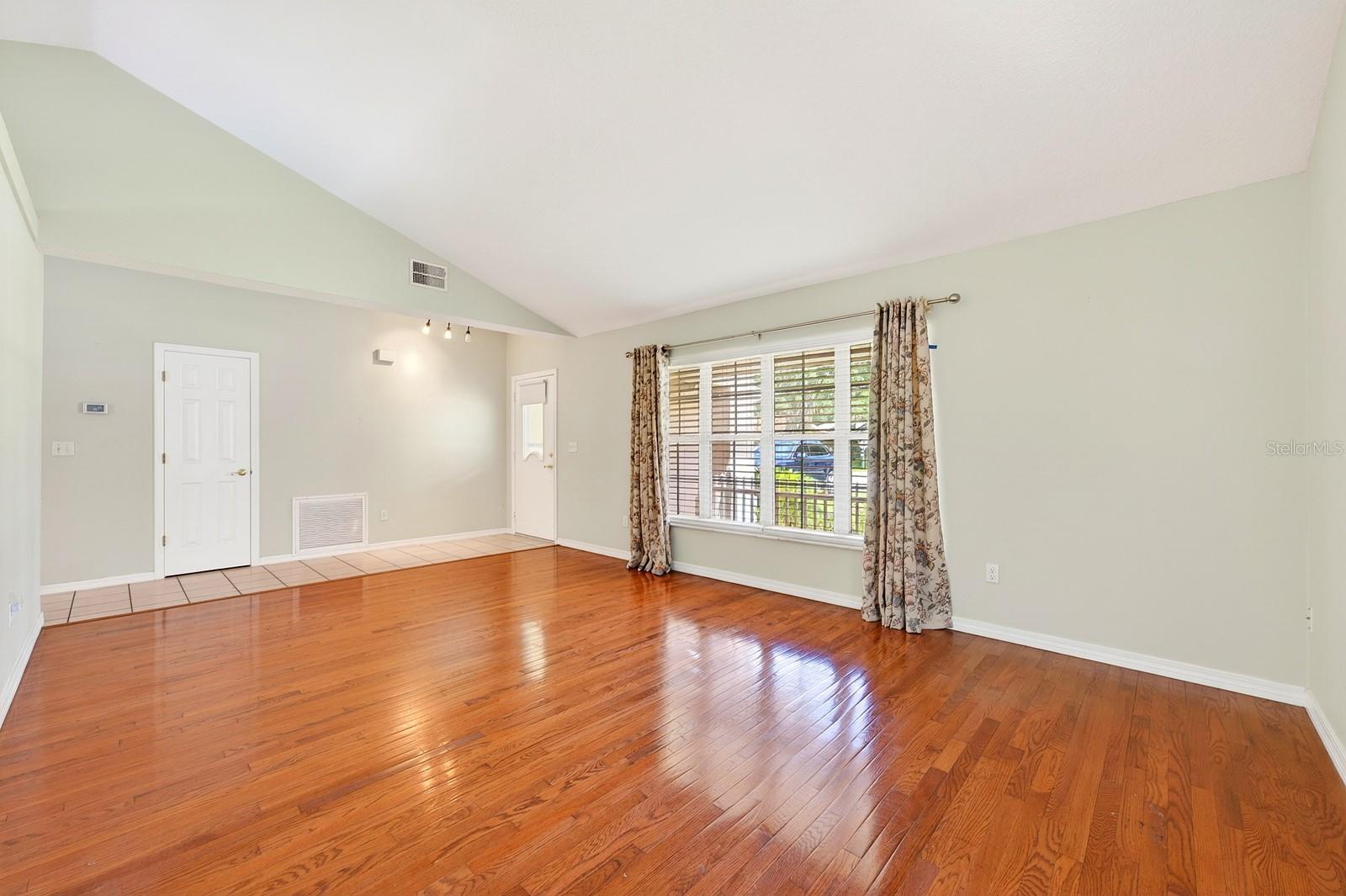 10126 SILVER BLUFF DR, LEESBURG, FL — photo 3