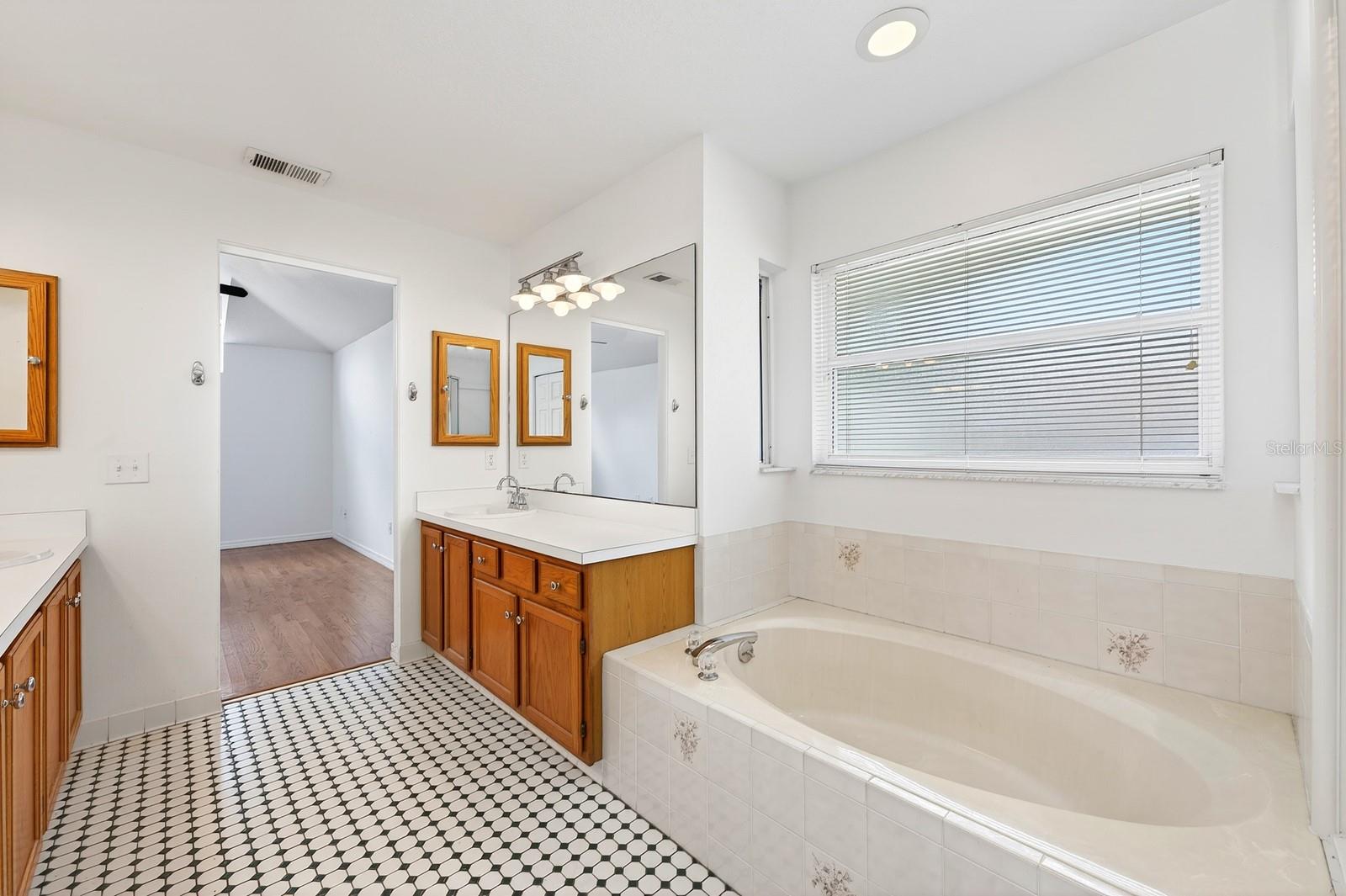 10126 SILVER BLUFF DR, LEESBURG, FL — photo 14
