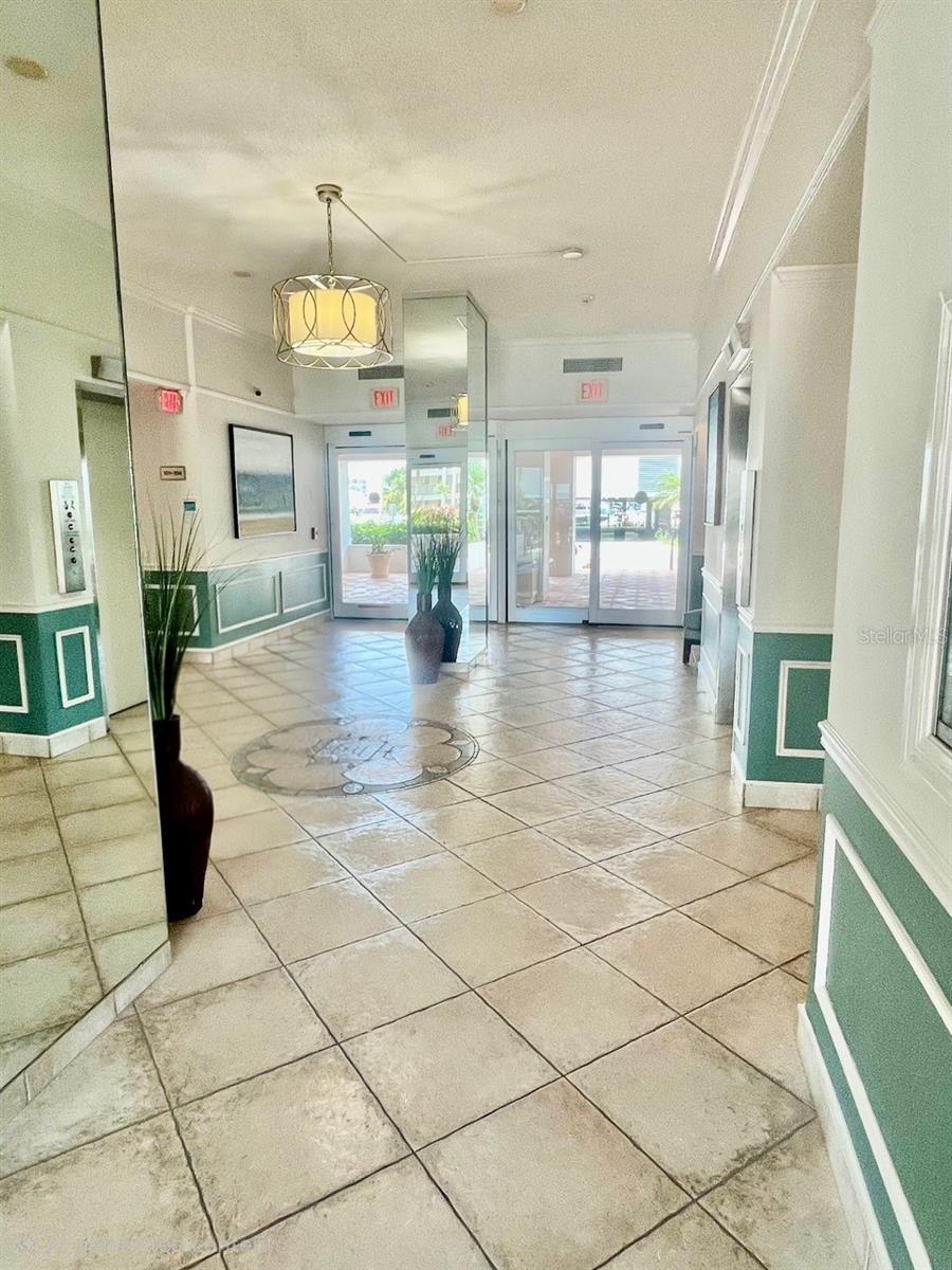 851 BAYWAY BLVD #405, CLEARWATER BEACH, FL — photo 3