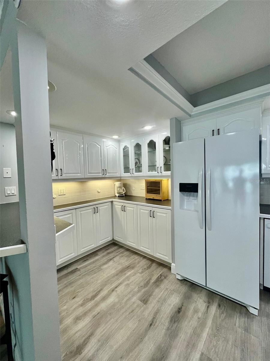 851 BAYWAY BLVD #405, CLEARWATER BEACH, FL — photo 12