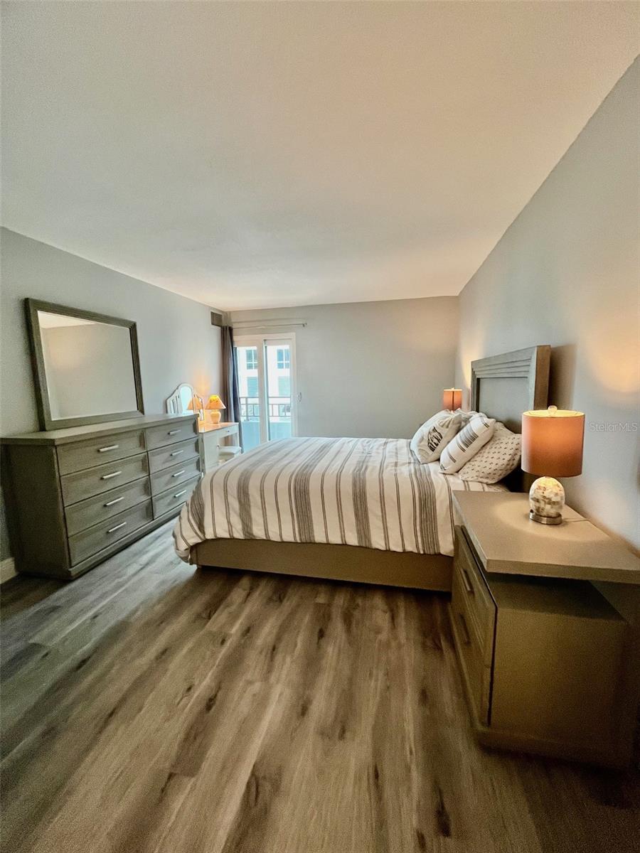 851 BAYWAY BLVD #405, CLEARWATER BEACH, FL — photo 32