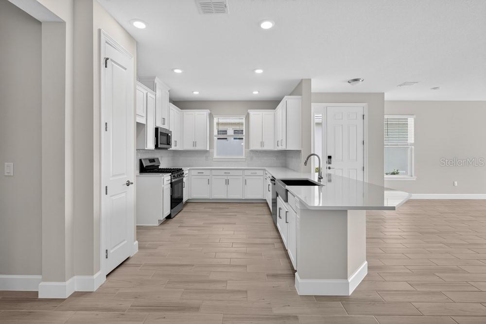 3946 IMMACOLATA WAY, WESLEY CHAPEL, FL — photo 3
