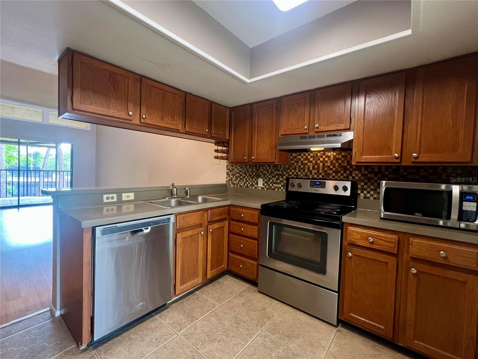 142 WOODLAKE WYNDE #48, OLDSMAR, FL — photo 4