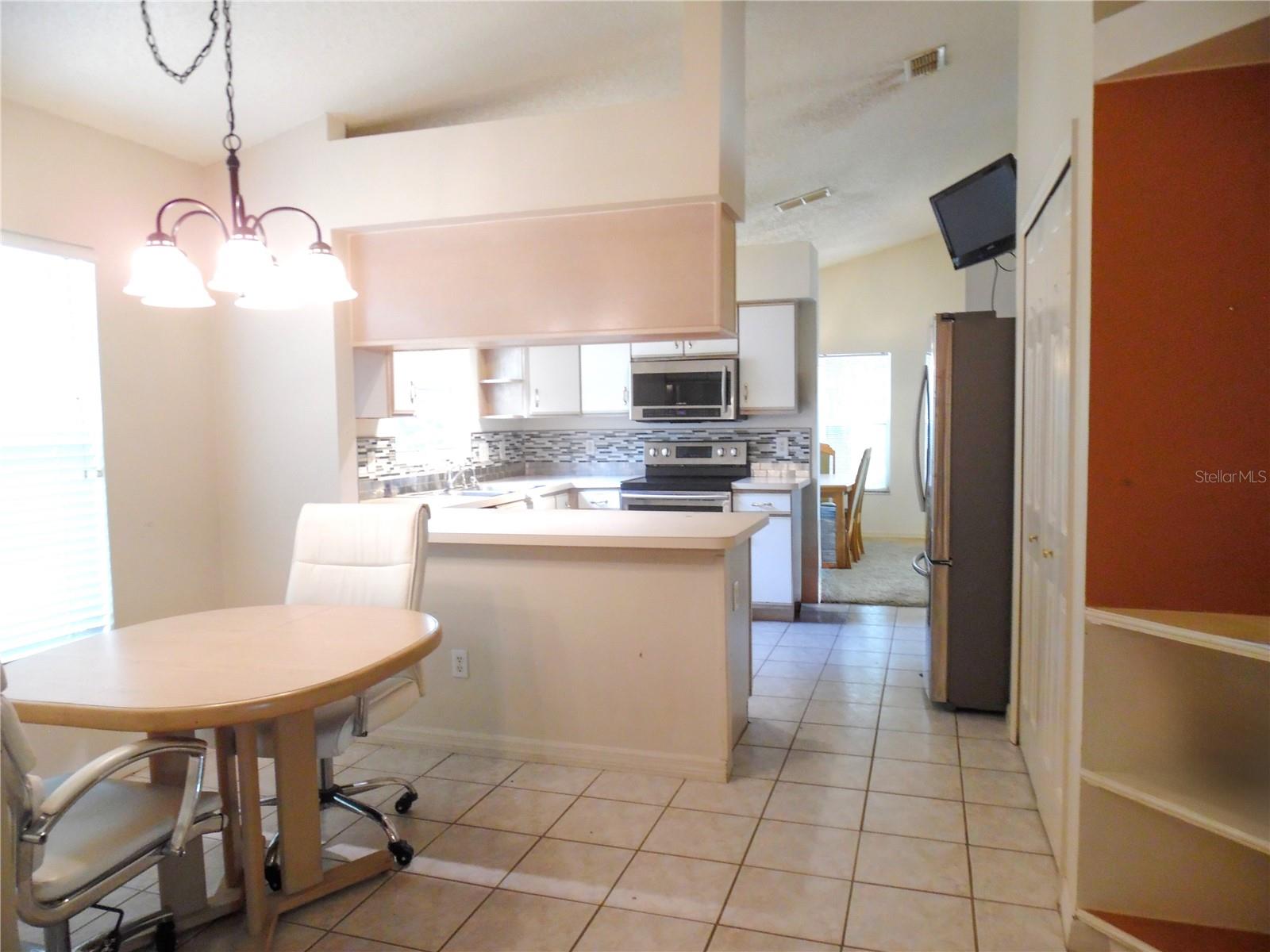 24947 CRANES ROOST CIR, LEESBURG, FL — photo 17