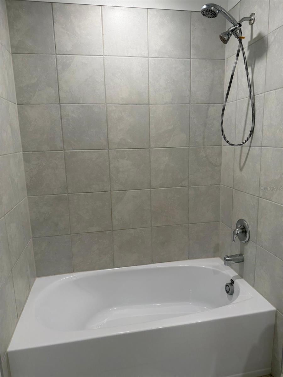 693 REGGIE RD, WINTER HAVEN, FL — photo 15