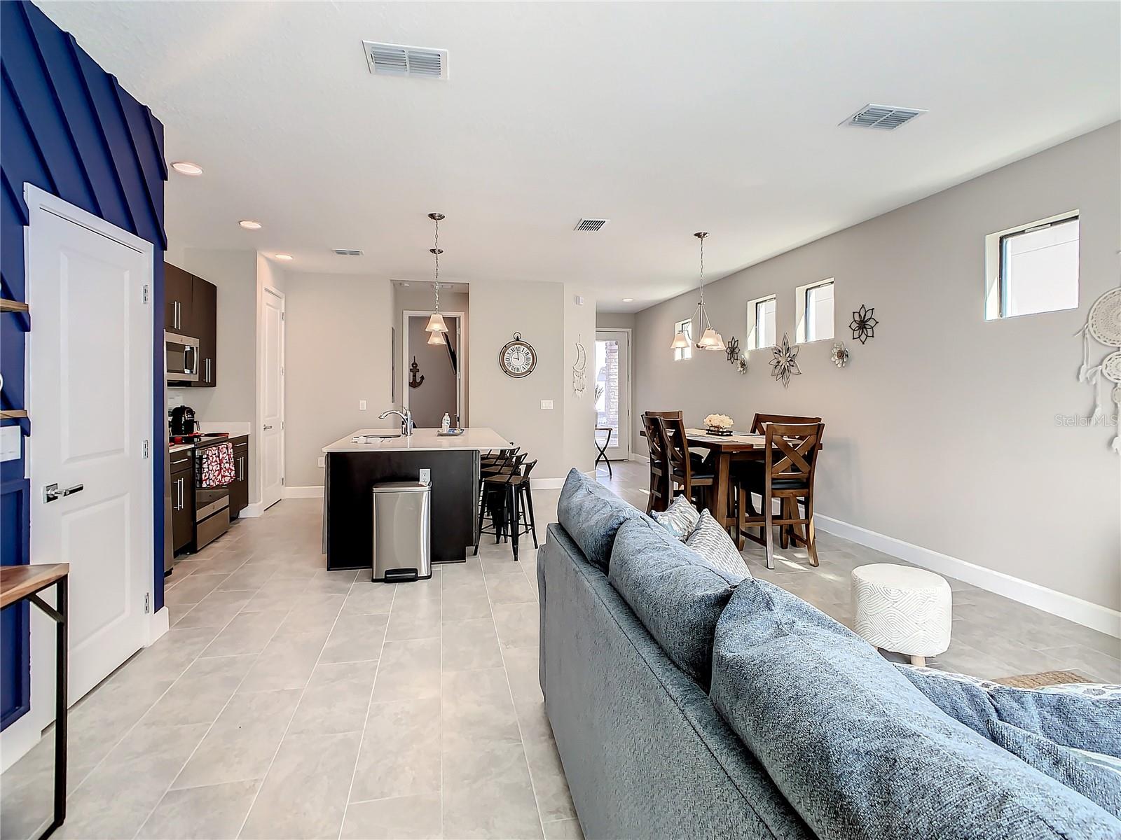 208 VILLA DOMANI CIR, DAVENPORT, FL — photo 11