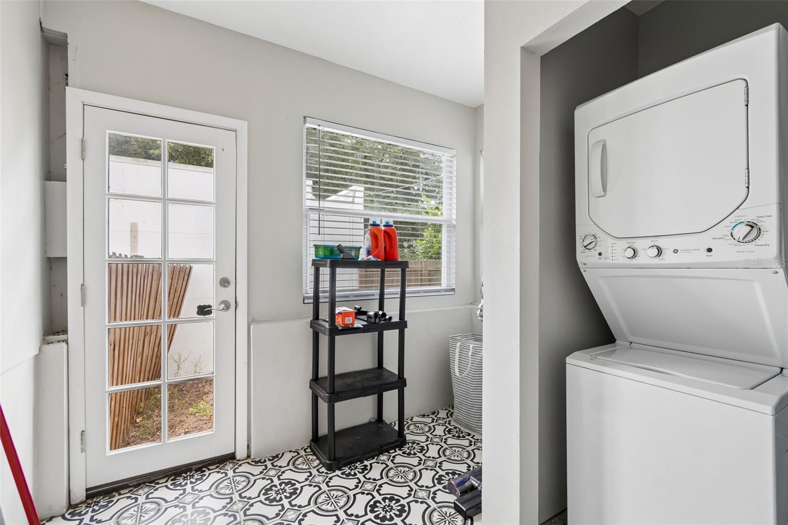 1500 30TH AVE N, ST PETERSBURG, FL — photo 15