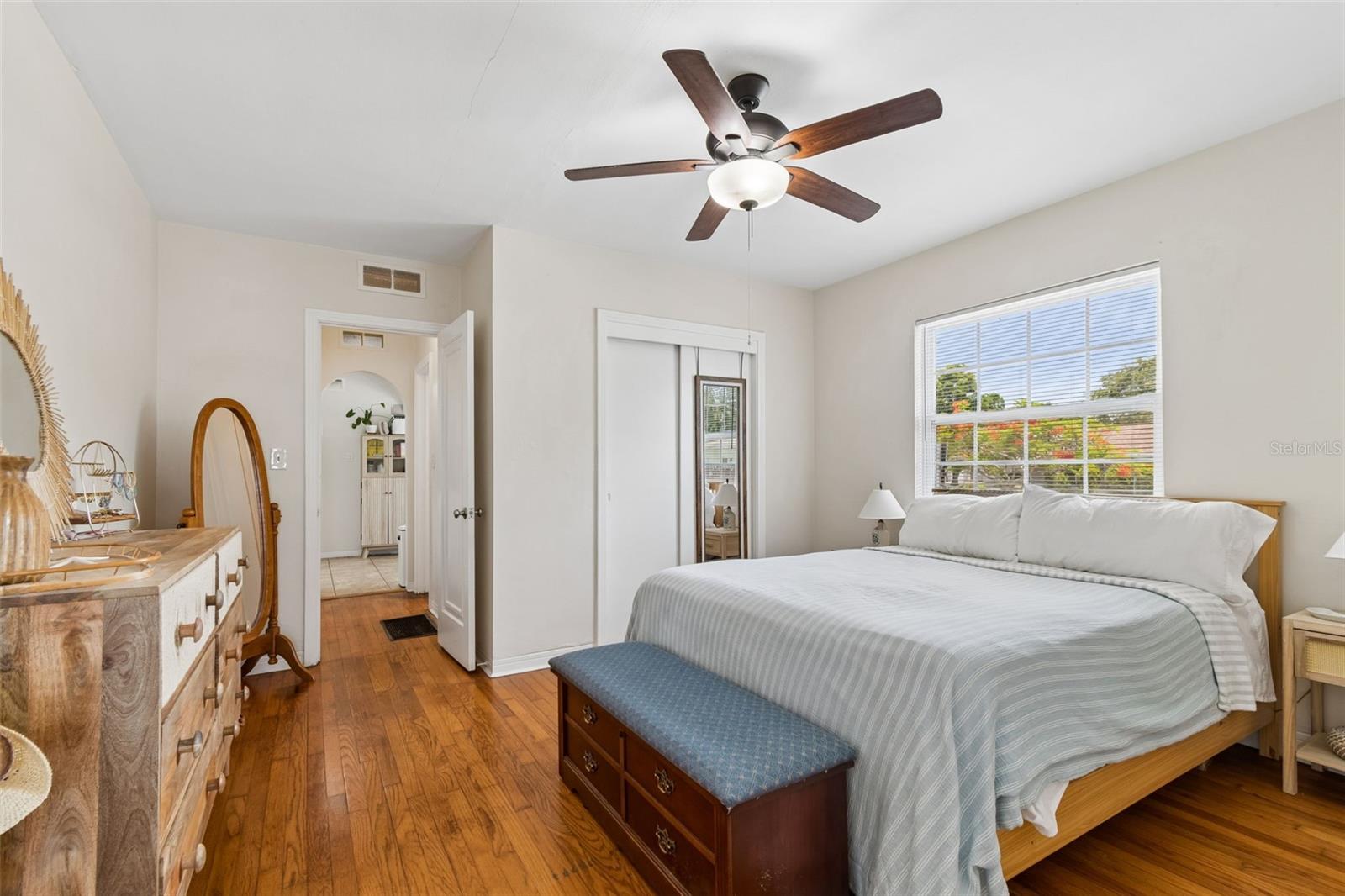 1500 30TH AVE N, ST PETERSBURG, FL — photo 31