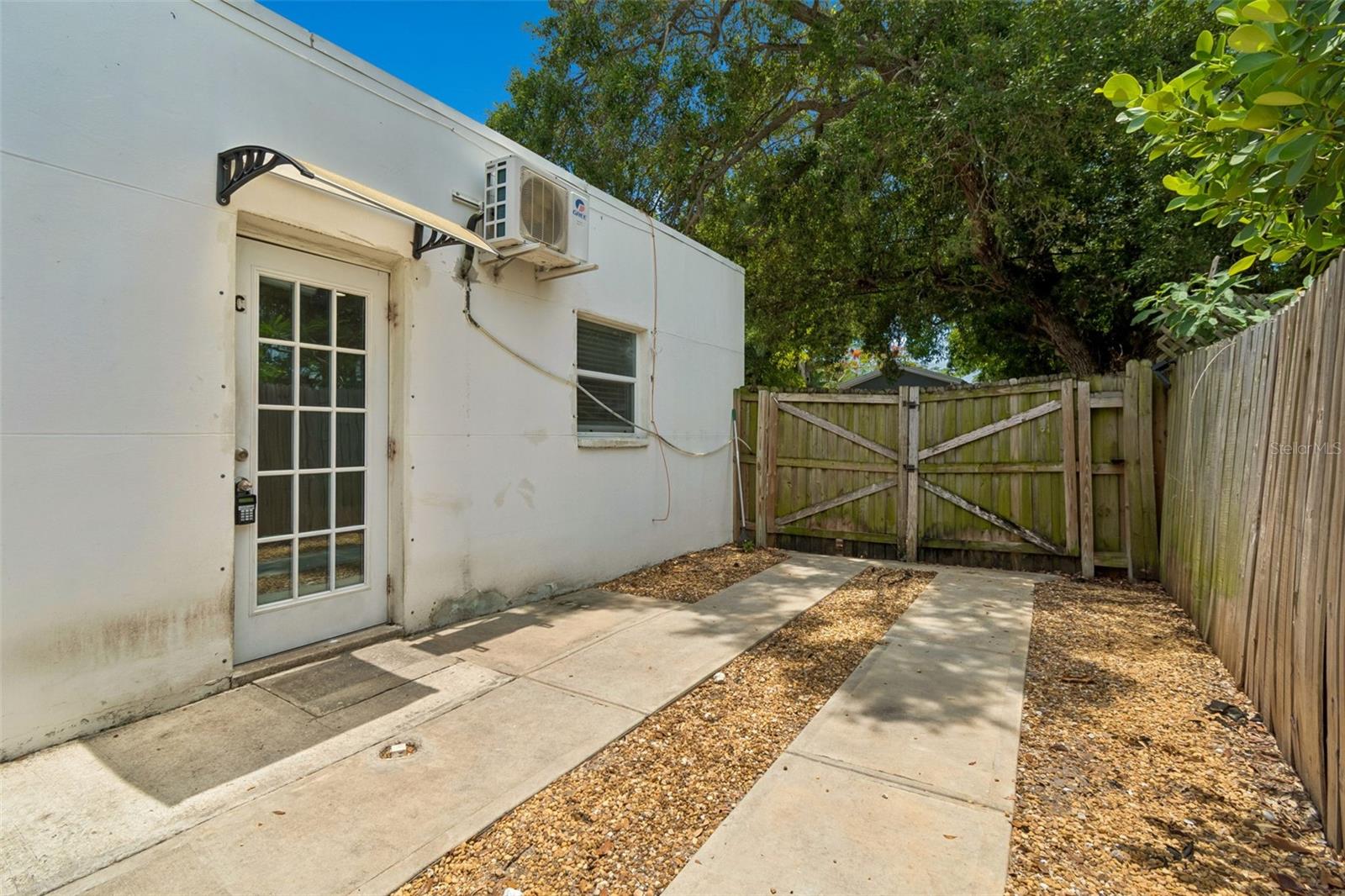 1500 30TH AVE N, ST PETERSBURG, FL — photo 39