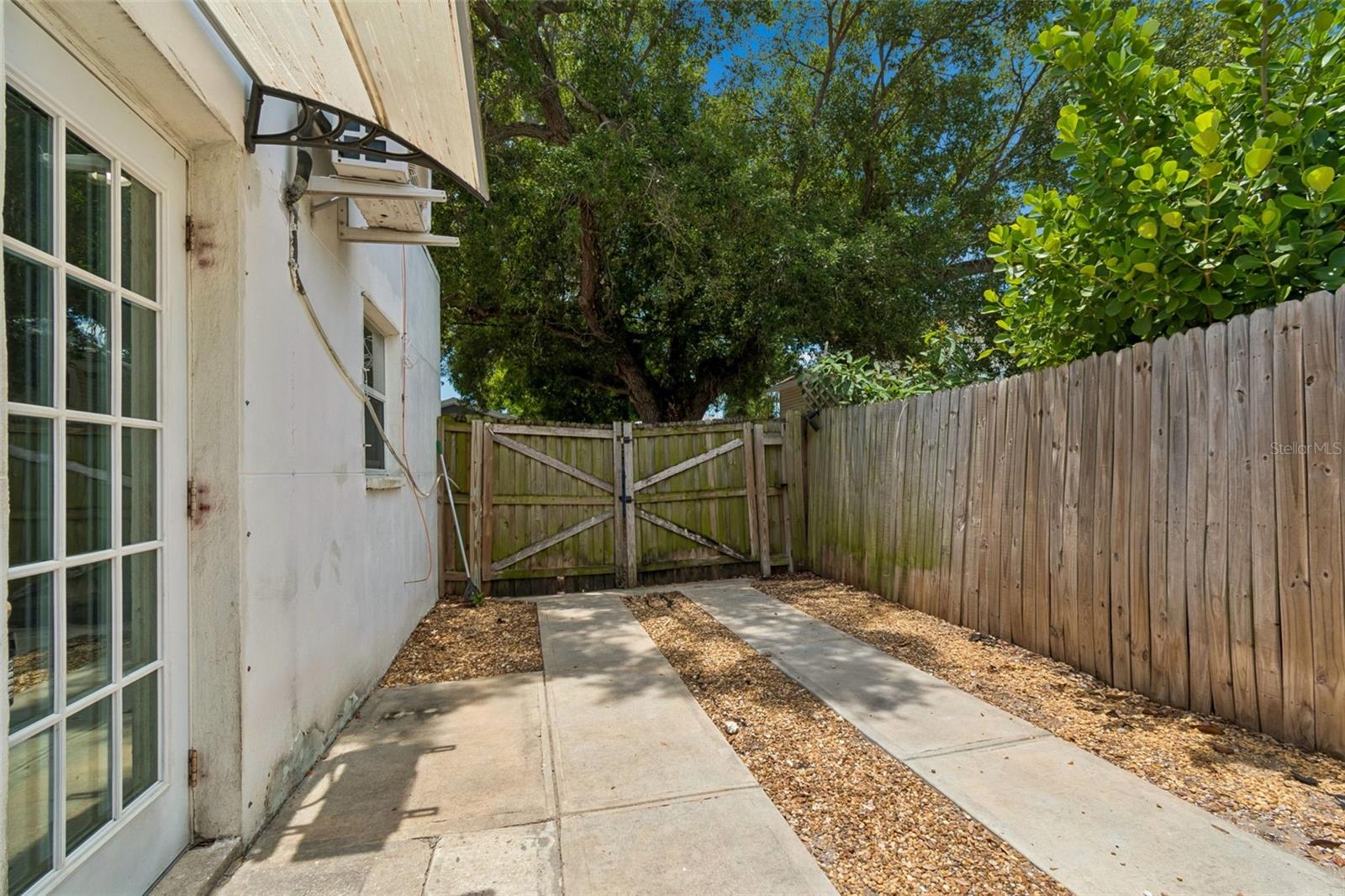 1500 30TH AVE N, ST PETERSBURG, FL — photo 40