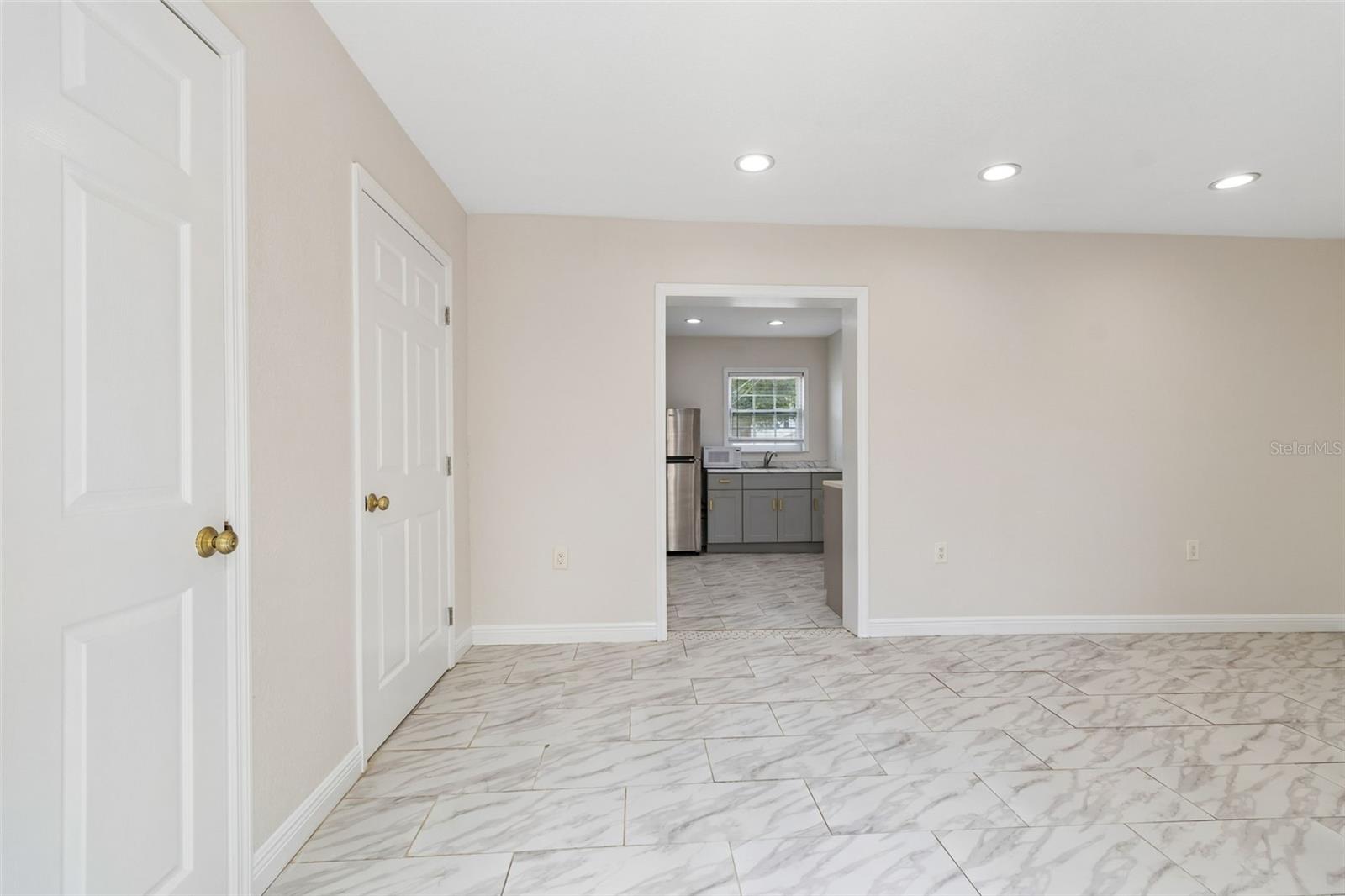 1500 30TH AVE N, ST PETERSBURG, FL — photo 41
