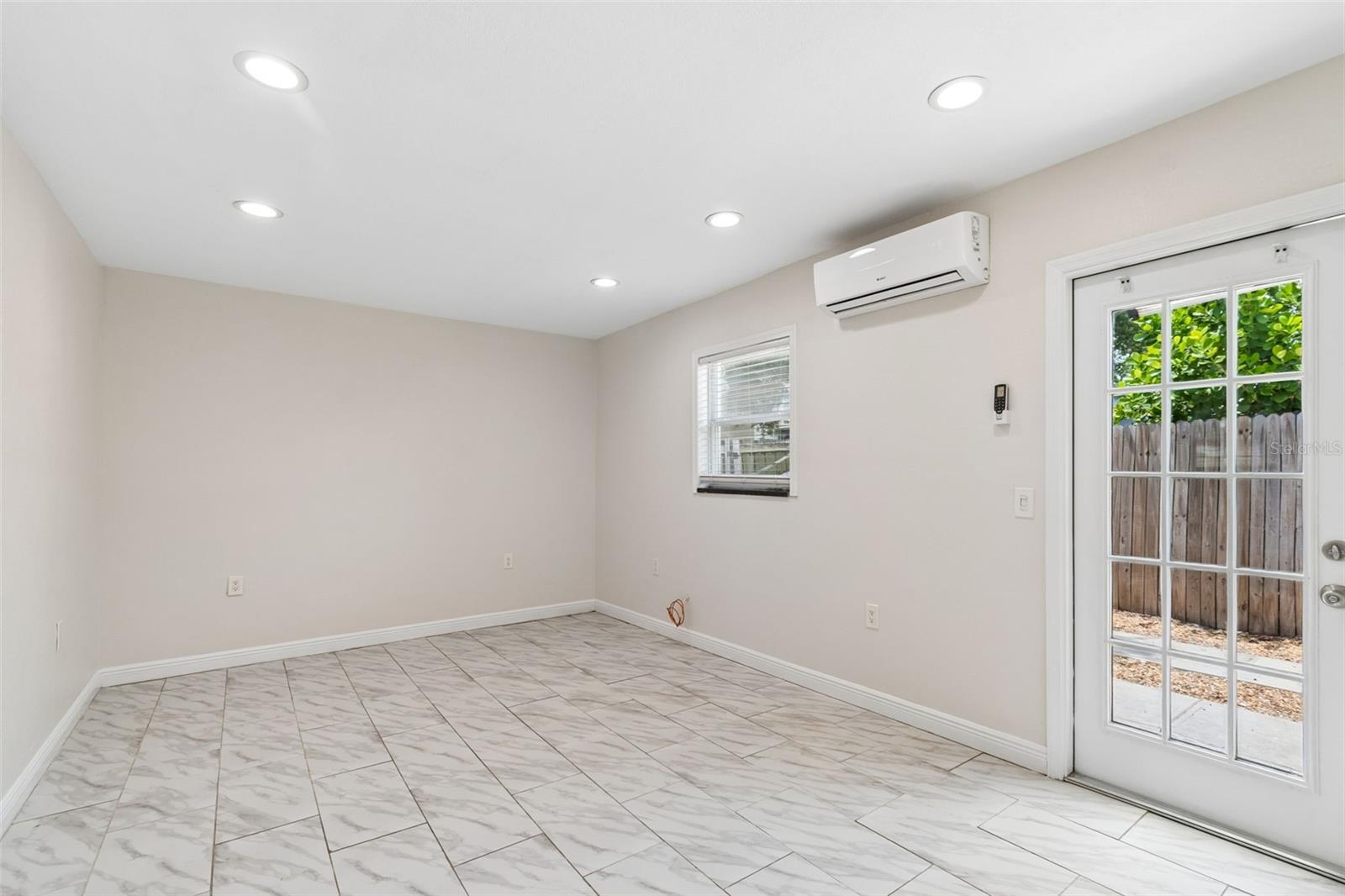 1500 30TH AVE N, ST PETERSBURG, FL — photo 43