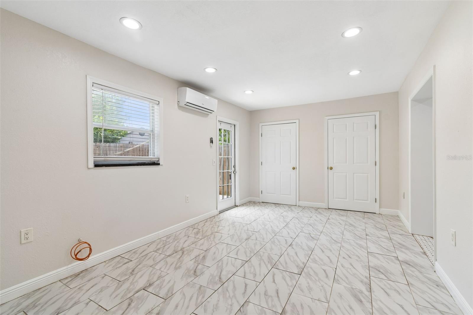 1500 30TH AVE N, ST PETERSBURG, FL — photo 44