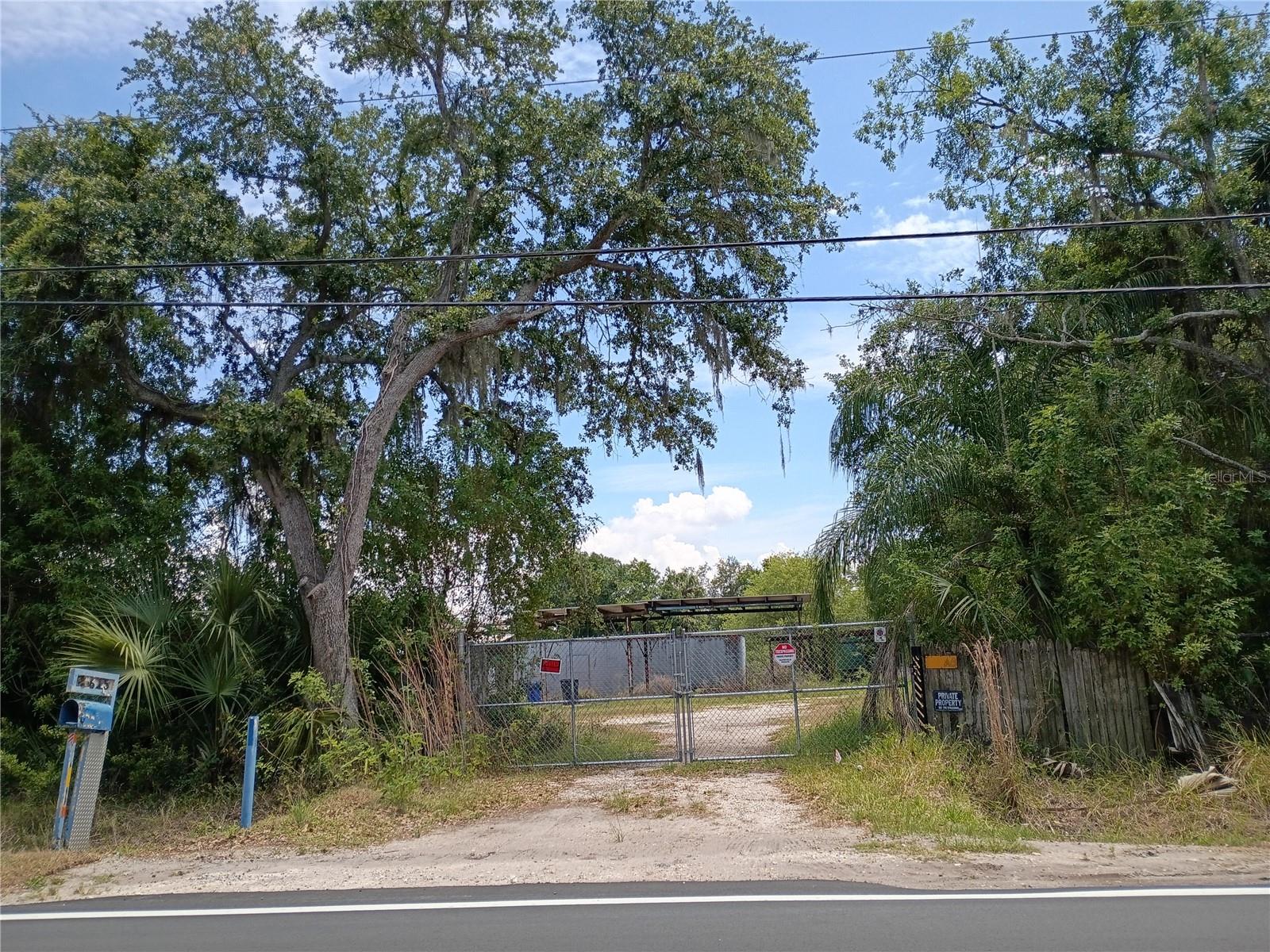 8615 NUNDY AVE, GIBSONTON, FL