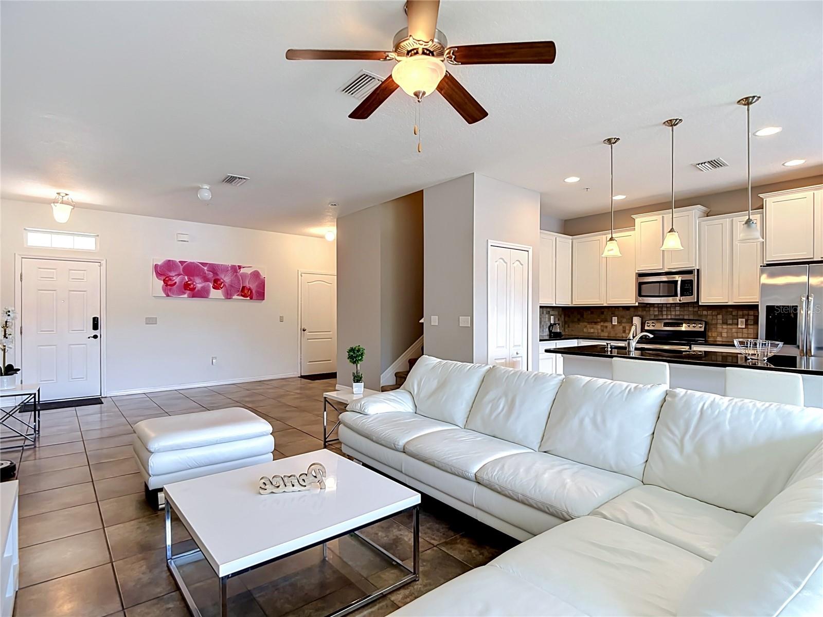 8615 ANDALUCIA FIELD DR, TAMPA, FL — photo 10