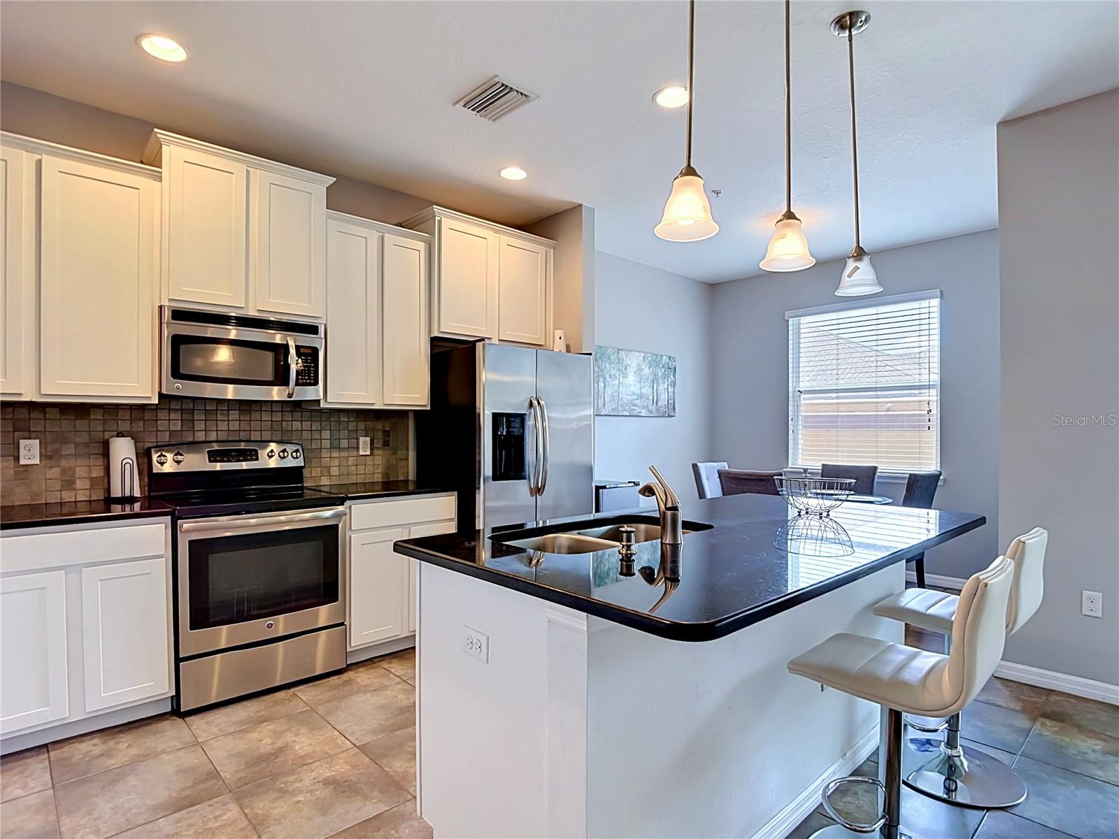 8615 ANDALUCIA FIELD DR, TAMPA, FL — photo 12