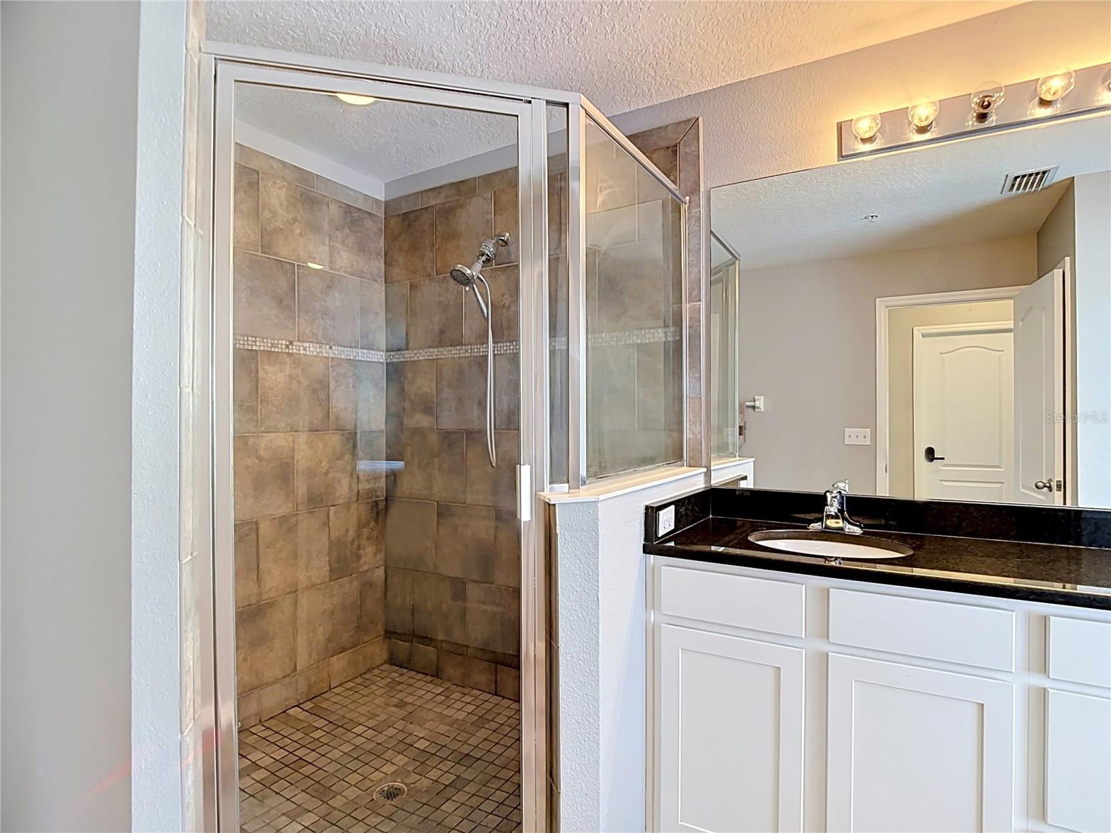8615 ANDALUCIA FIELD DR, TAMPA, FL — photo 24