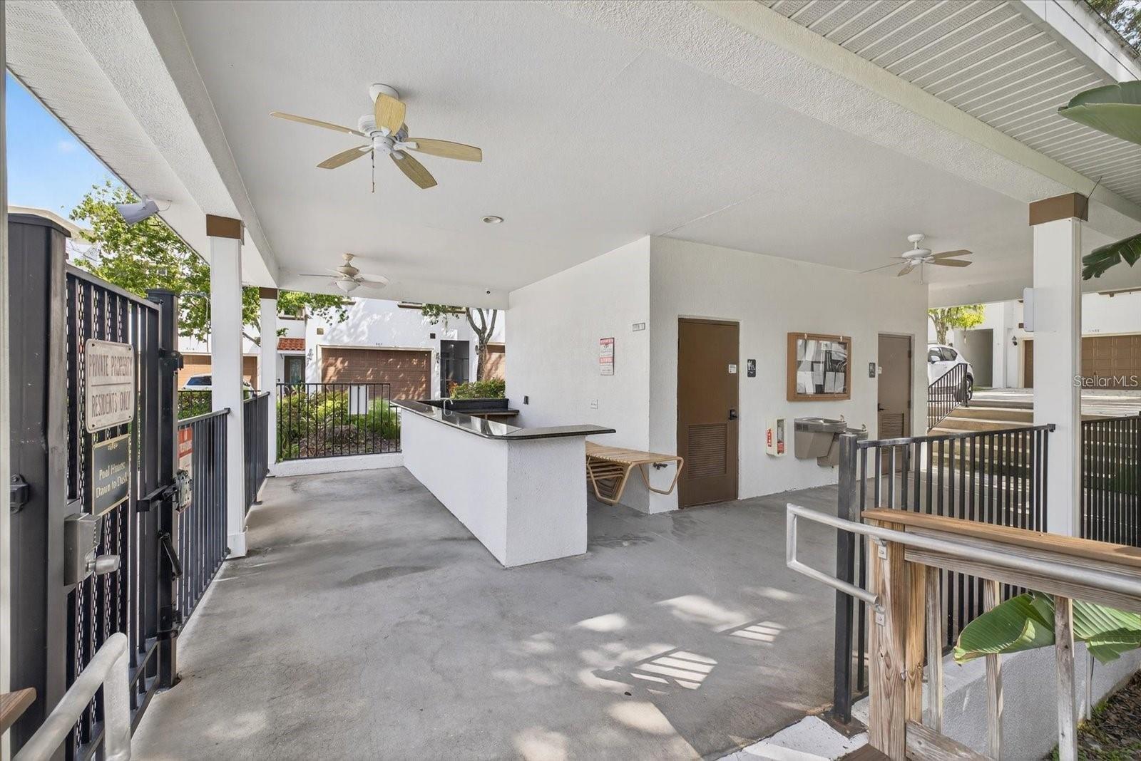 8615 ANDALUCIA FIELD DR, TAMPA, FL — photo 32