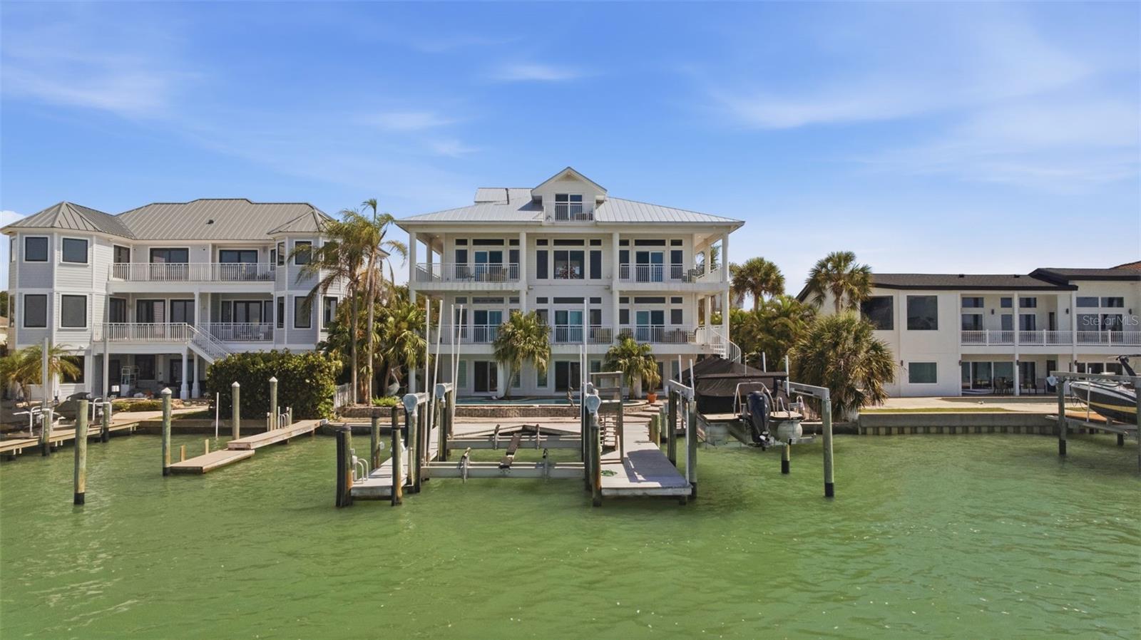 24 N PINE CIR, BELLEAIR, FL — photo 4