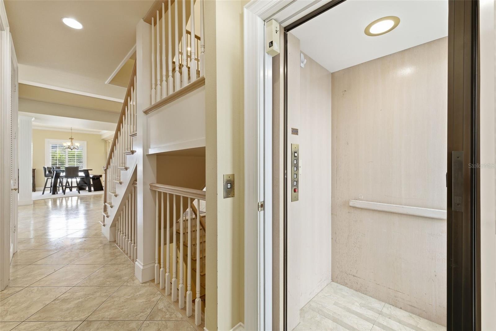 24 N PINE CIR, BELLEAIR, FL — photo 11