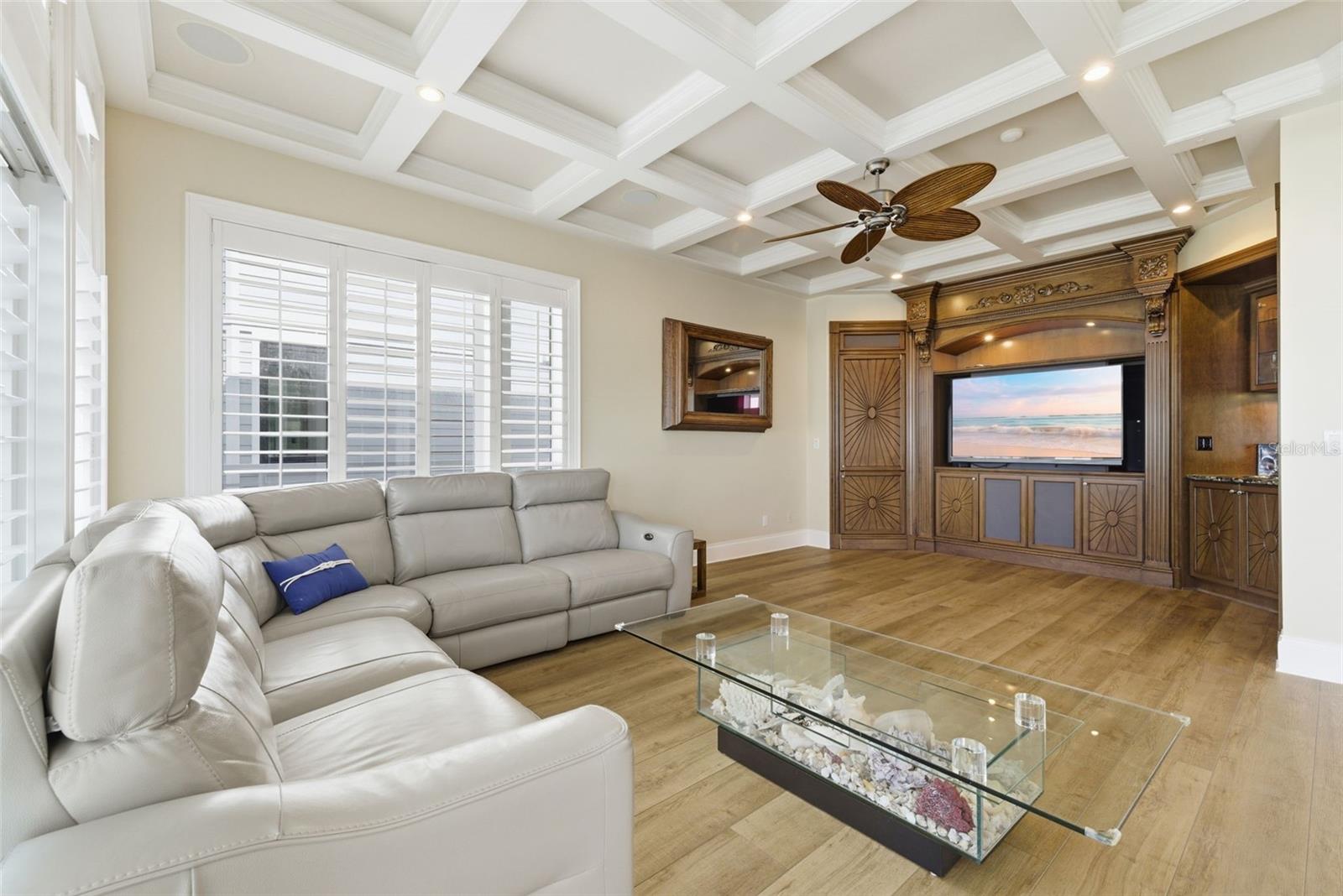 24 N PINE CIR, BELLEAIR, FL — photo 18