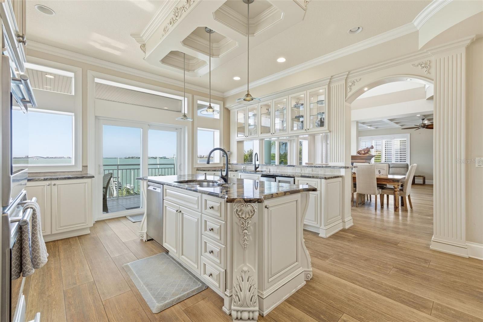 24 N PINE CIR, BELLEAIR, FL — photo 28