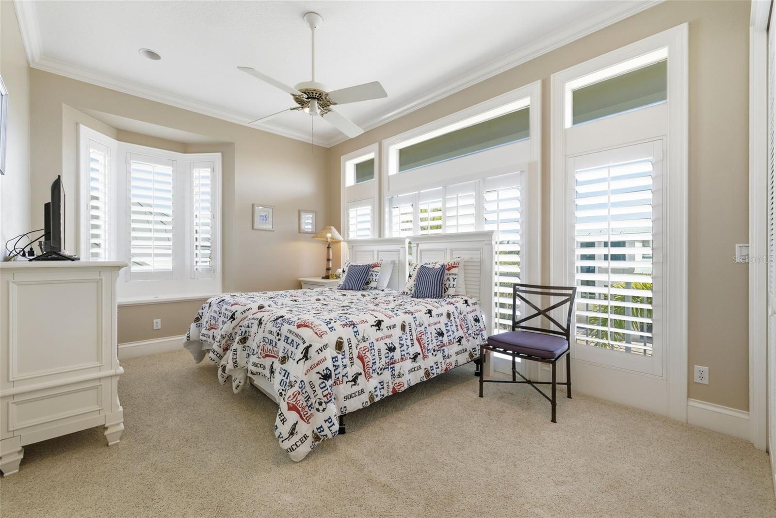 24 N PINE CIR, BELLEAIR, FL — photo 56