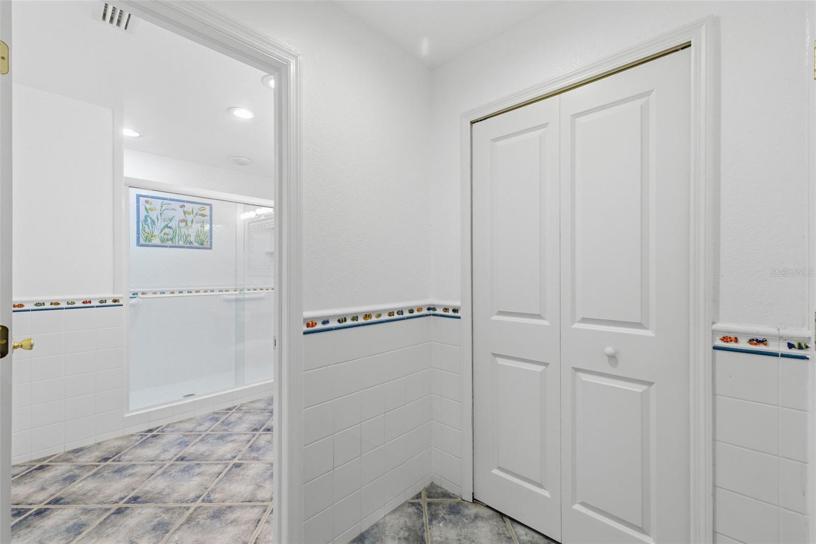 24 N PINE CIR, BELLEAIR, FL — photo 75