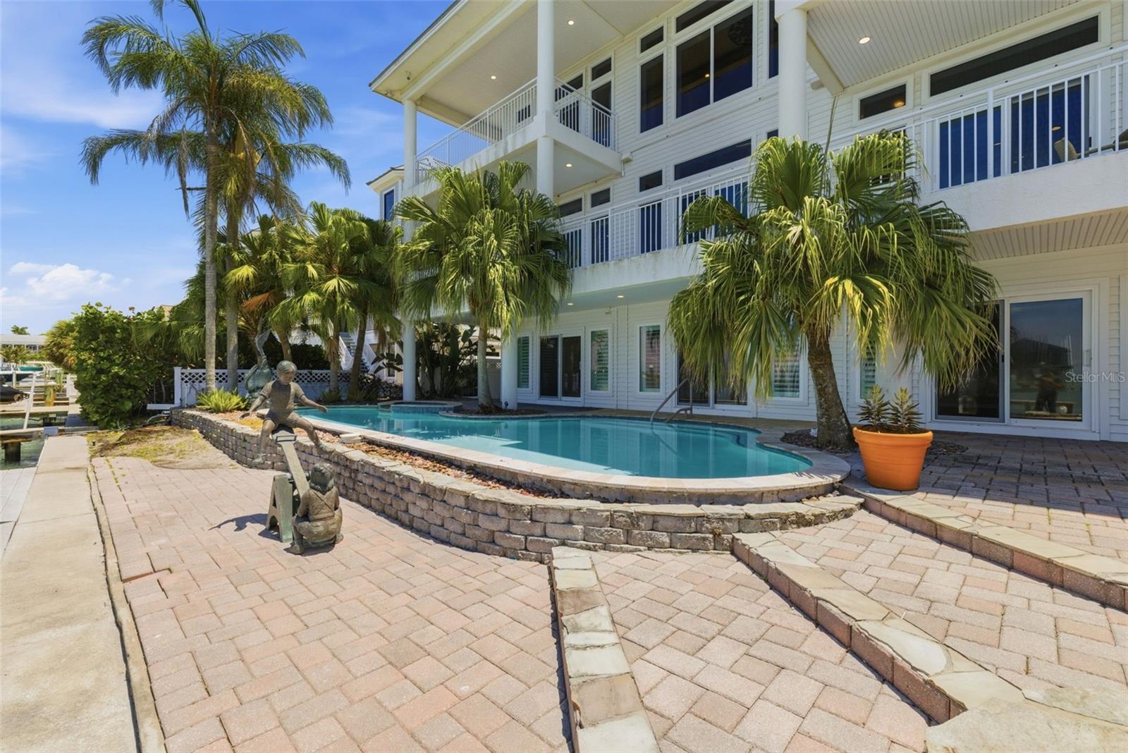 24 N PINE CIR, BELLEAIR, FL — photo 82
