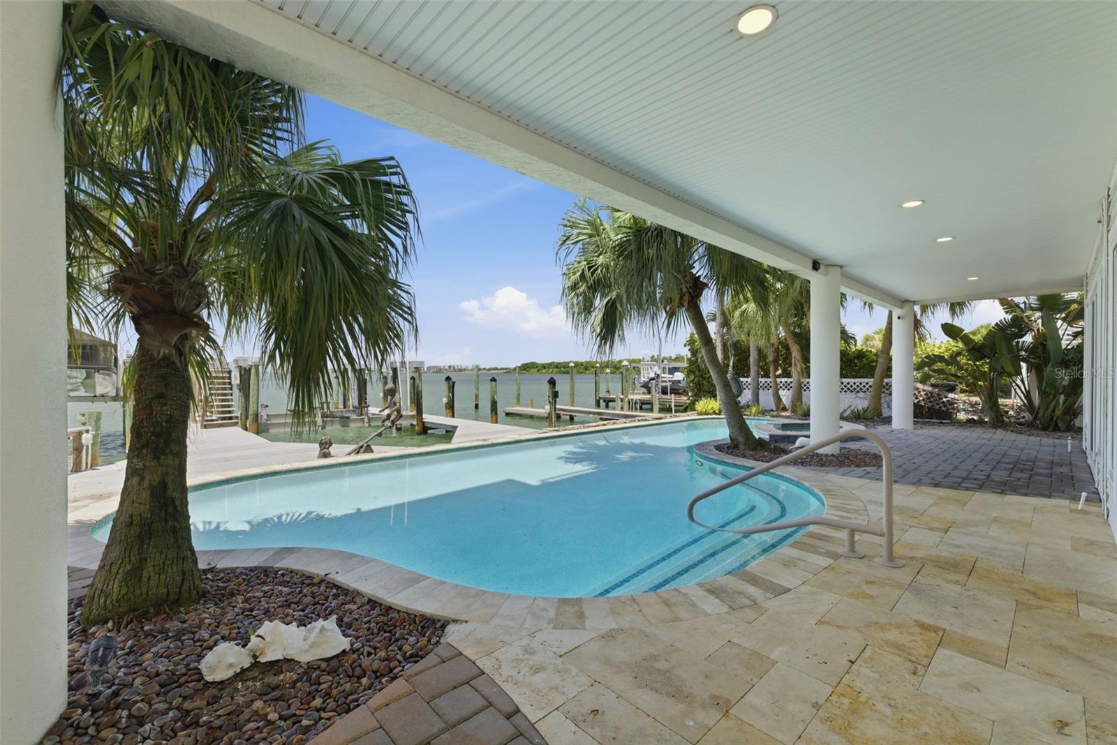24 N PINE CIR, BELLEAIR, FL — photo 83