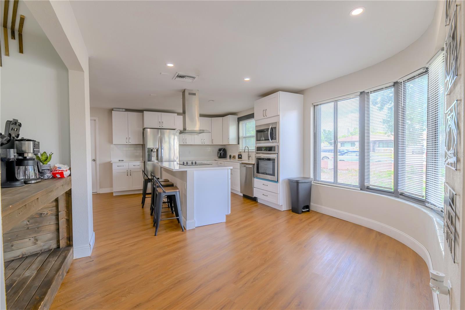 800 S KEENE RD, CLEARWATER, FL — photo 3