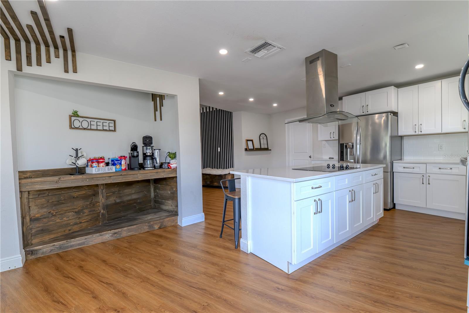 800 S KEENE RD, CLEARWATER, FL — photo 5