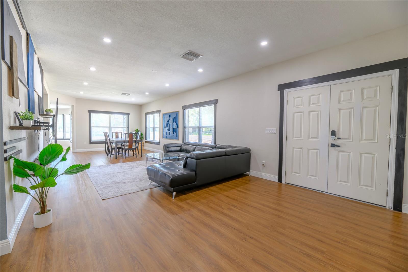 800 S KEENE RD, CLEARWATER, FL — photo 8