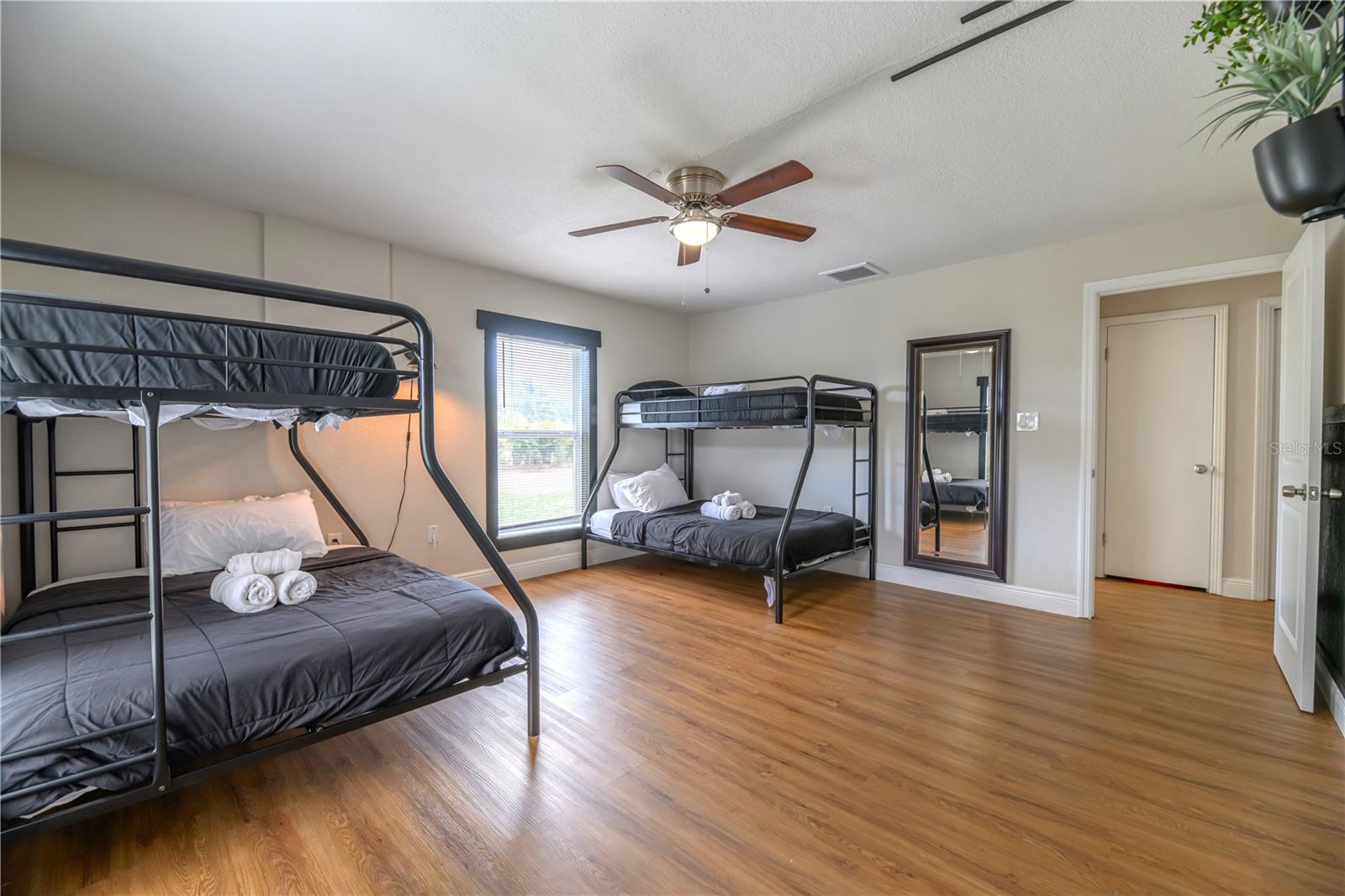 800 S KEENE RD, CLEARWATER, FL — photo 28