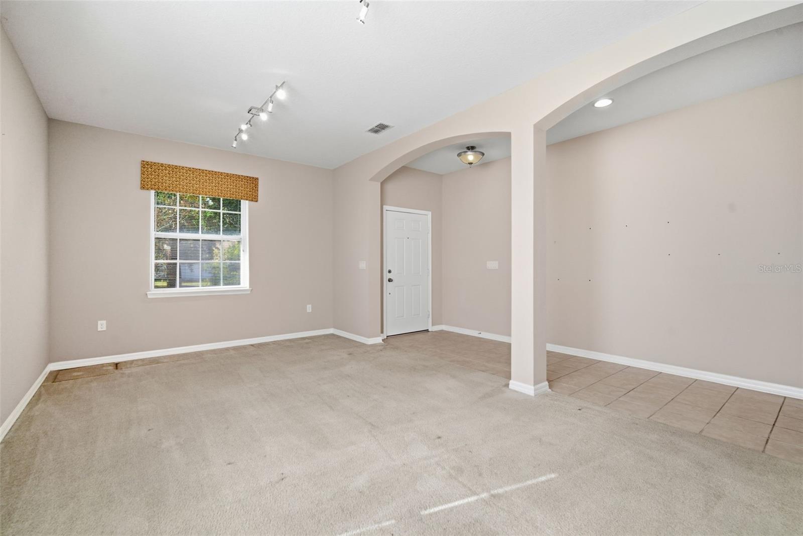 1520 RHODESWELL LN, DOVER, FL — photo 7