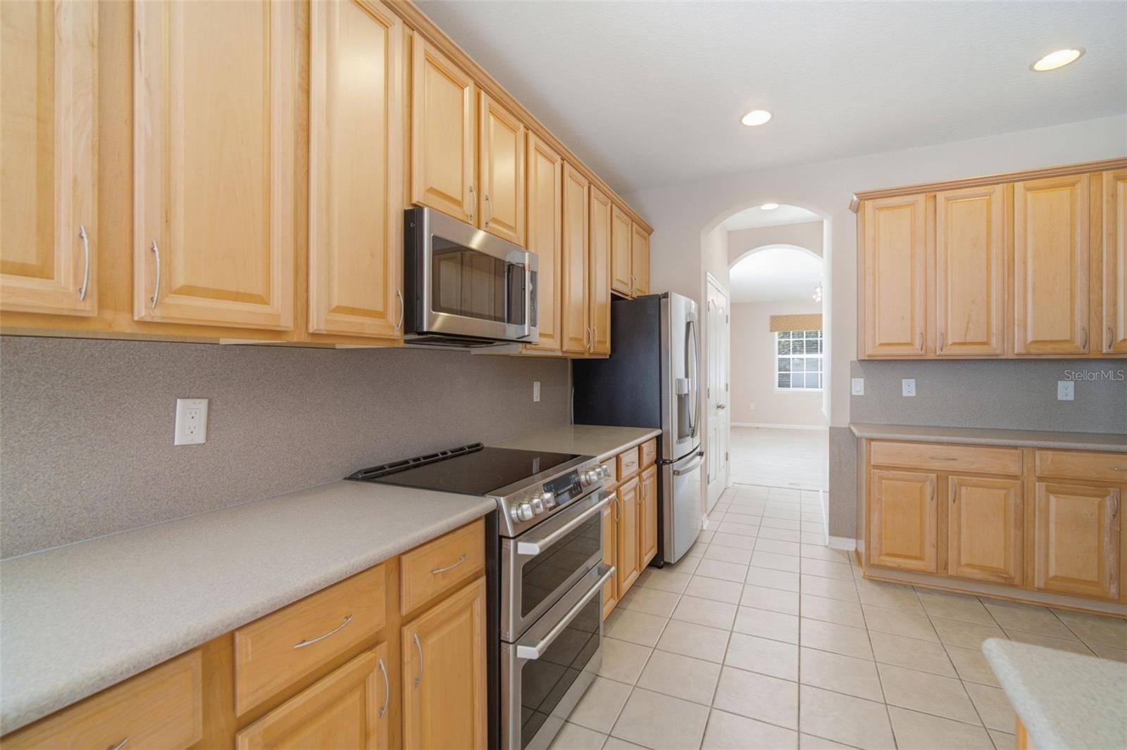 1520 RHODESWELL LN, DOVER, FL — photo 12