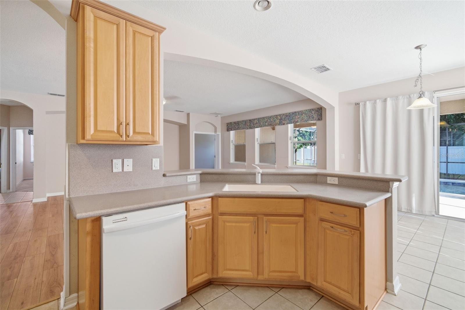 1520 RHODESWELL LN, DOVER, FL — photo 14