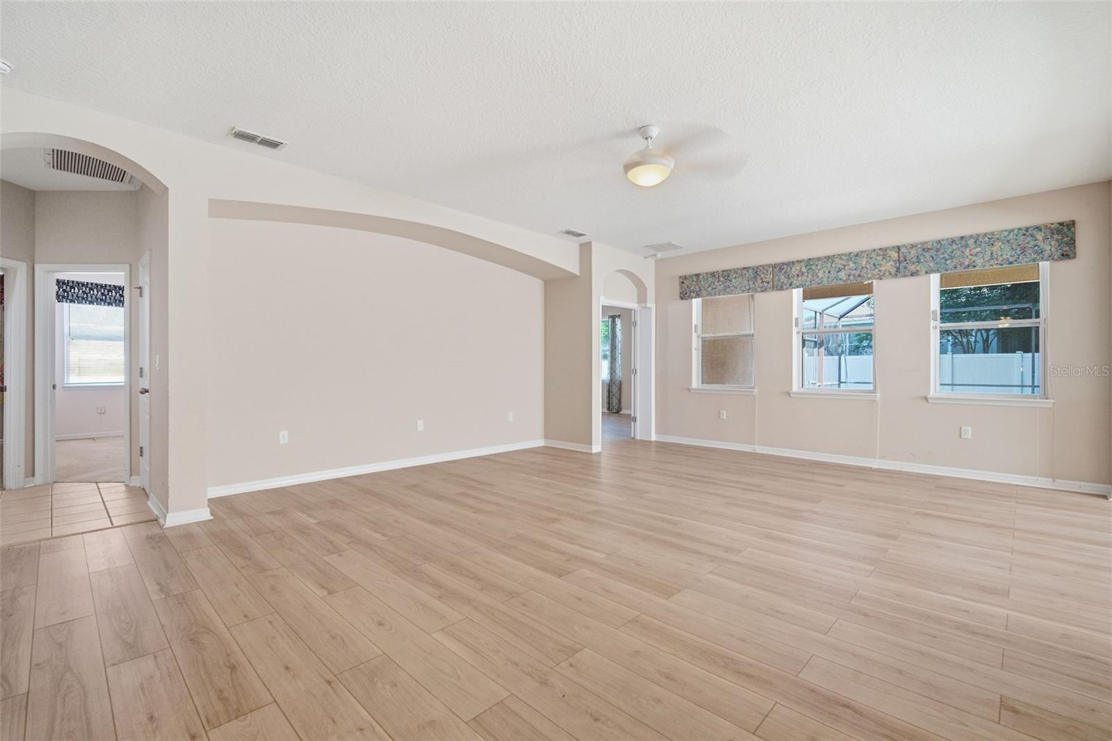 1520 RHODESWELL LN, DOVER, FL — photo 16