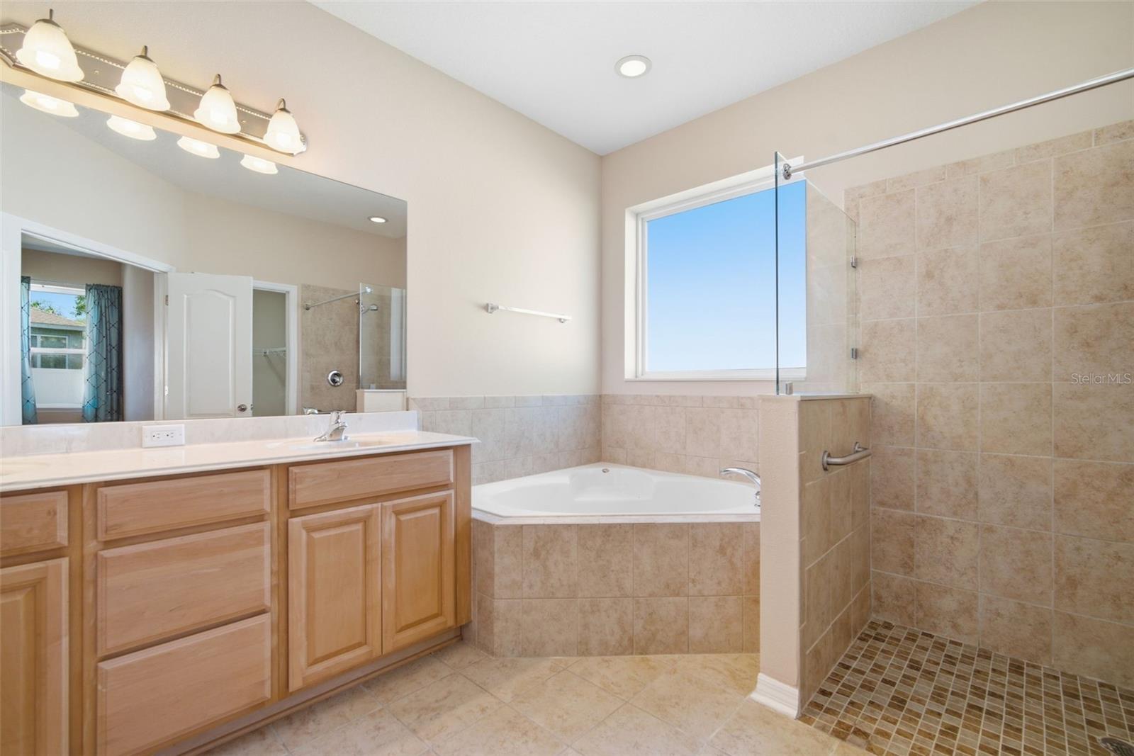 1520 RHODESWELL LN, DOVER, FL — photo 28