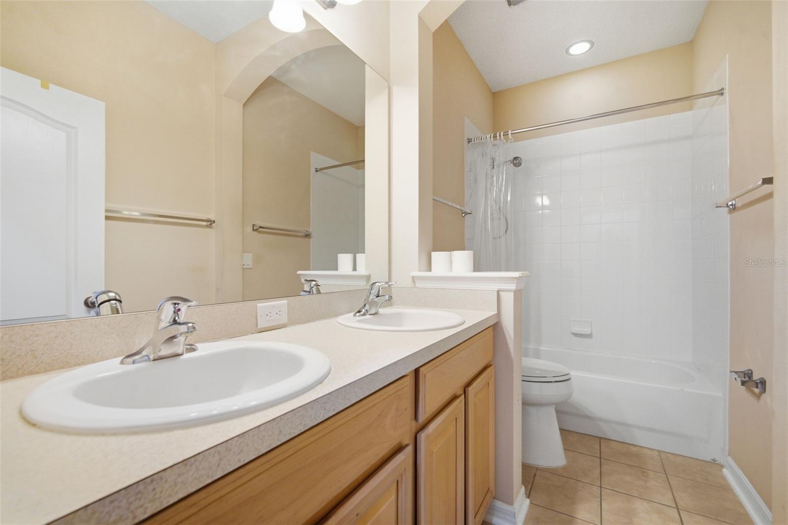 1520 RHODESWELL LN, DOVER, FL — photo 38