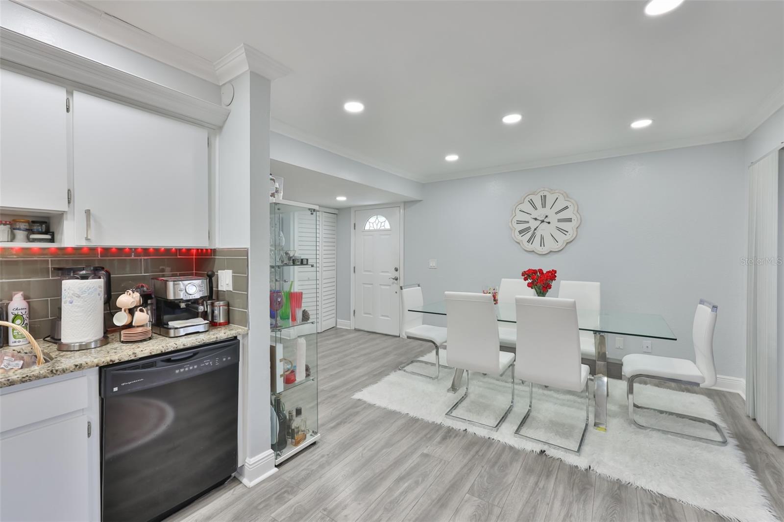 1865 CLEARBROOKE DR, CLEARWATER, FL — photo 15