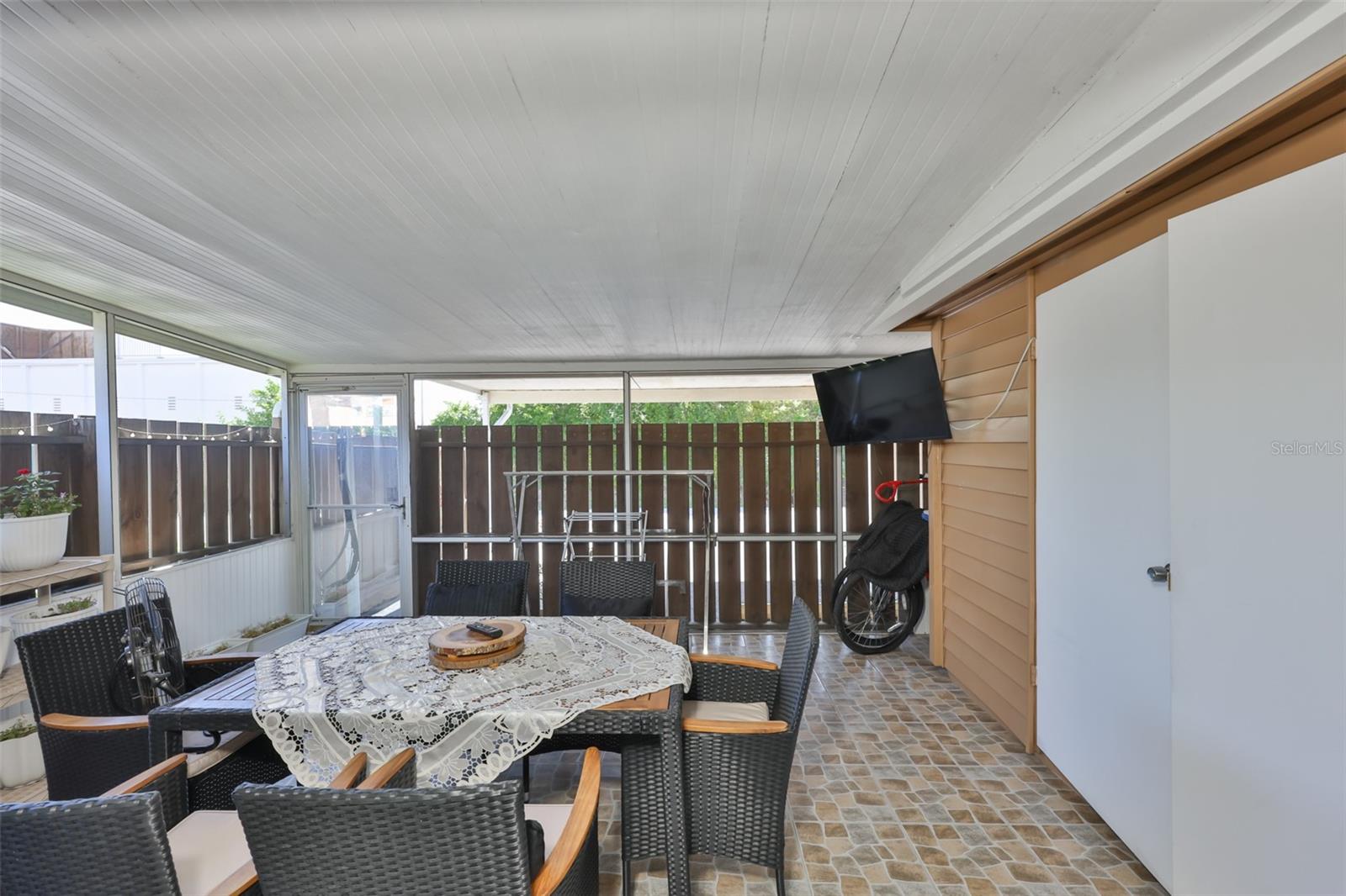 1865 CLEARBROOKE DR, CLEARWATER, FL — photo 20