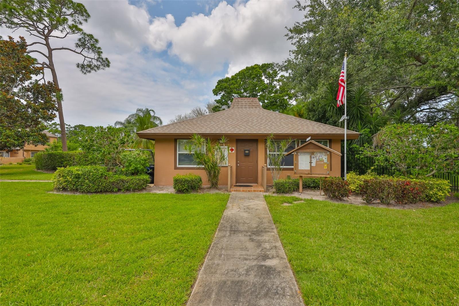 1865 CLEARBROOKE DR, CLEARWATER, FL — photo 39