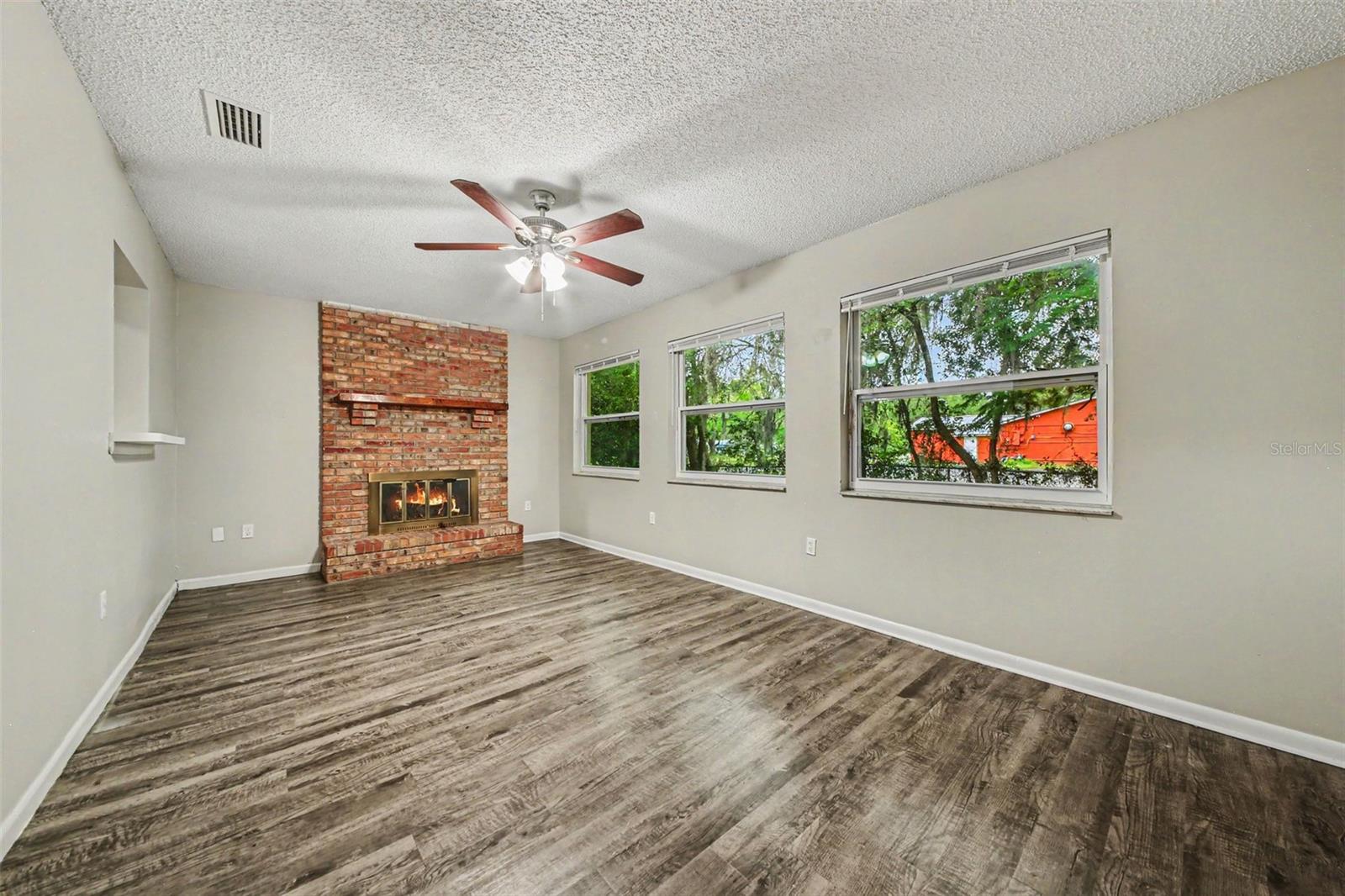 2318 JOBBINS DR, LEESBURG, FL — photo 5