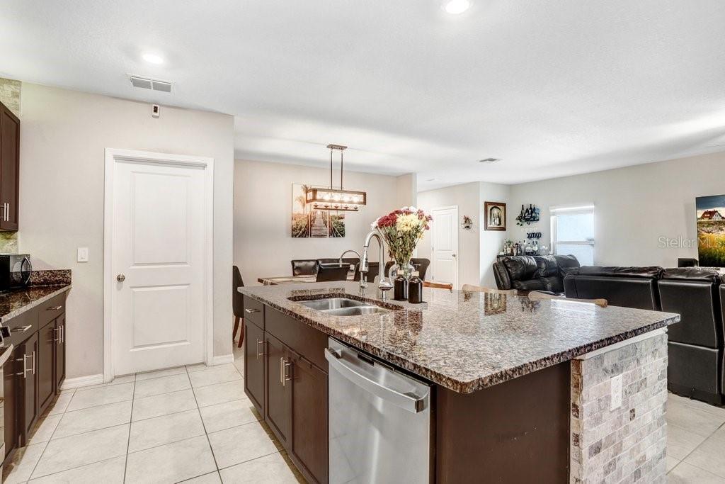 5426 RAINWOOD MEADOWS DR, APOLLO BEACH, FL — photo 13