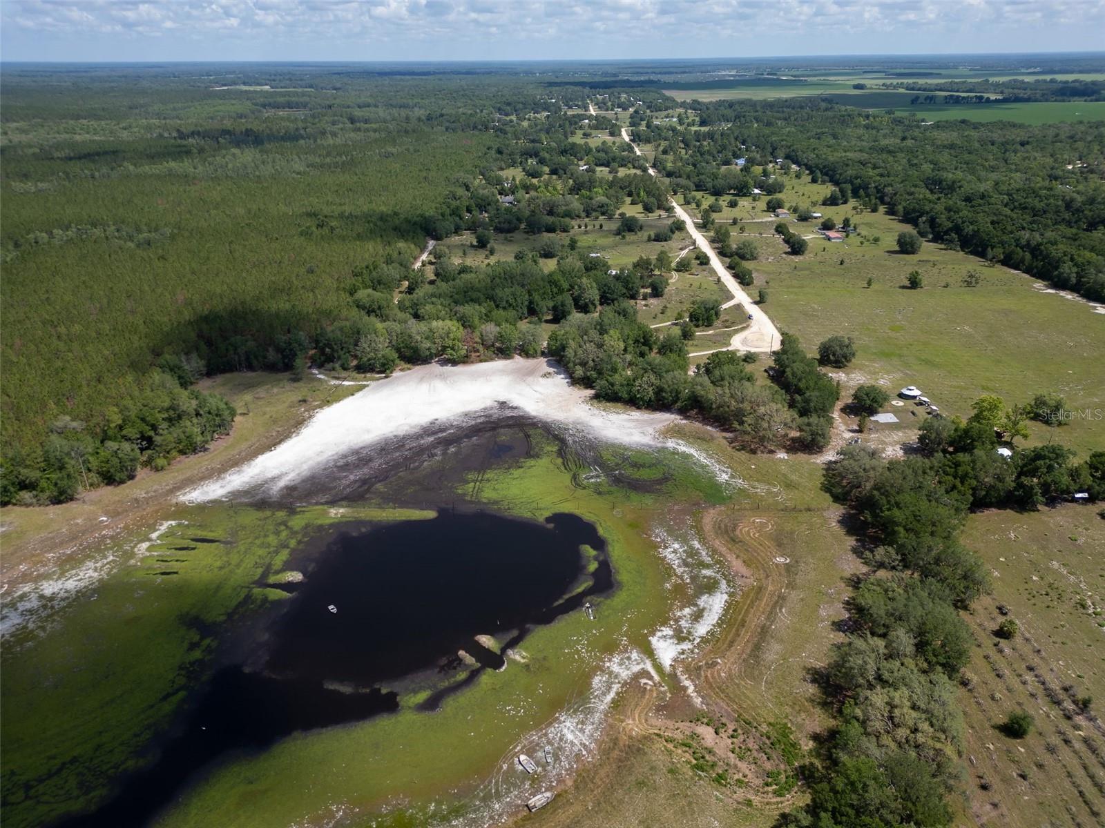 SE 53 CT, TRENTON, FL — photo 11
