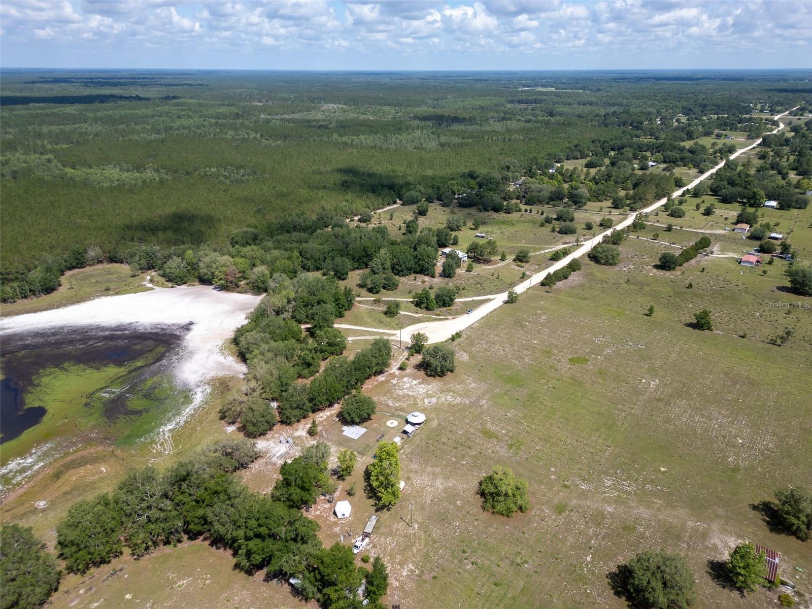 SE 53 CT, TRENTON, FL — photo 12