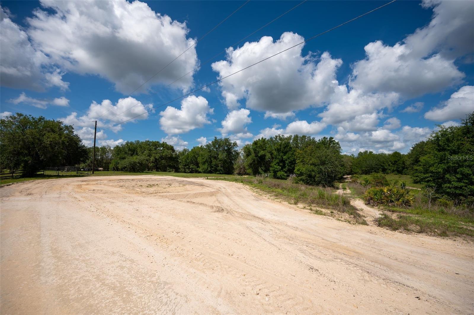 SE 53 CT, TRENTON, FL — photo 16
