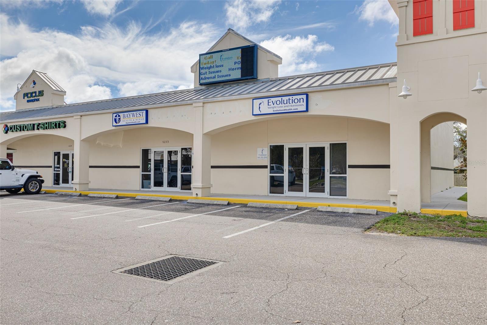1033 W BAY DR, LARGO, FL